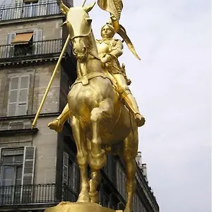 Gasthof Jeanne D'arc, Baku